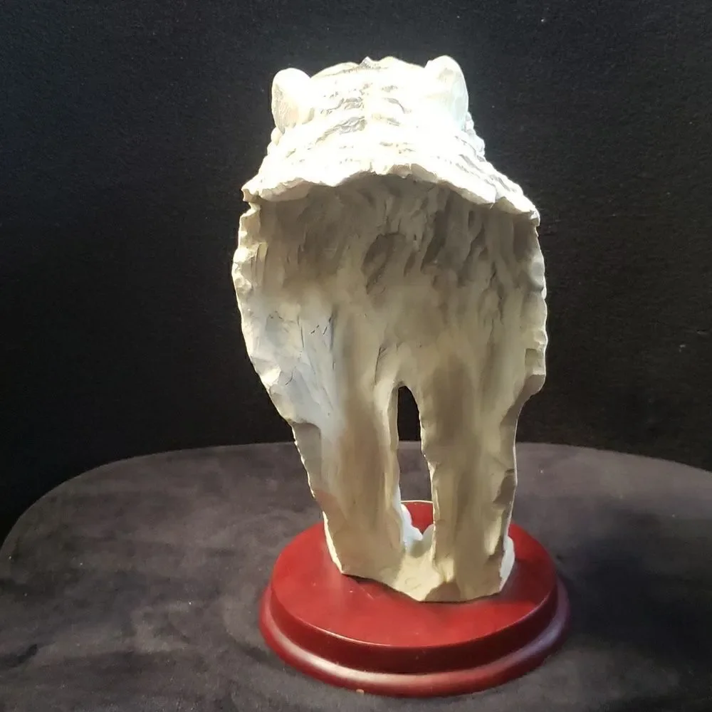 Vintage Classic Wildlife Collection Resin Siberian Tiger Figurine Wood Base